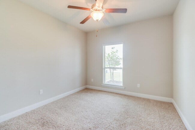 Building Photo - 10837 Chapelwood Dr