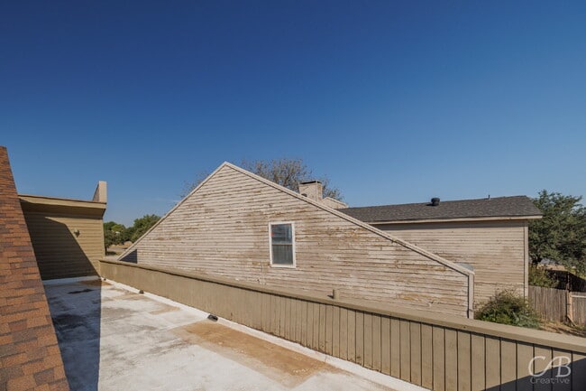 Building Photo - For Lease