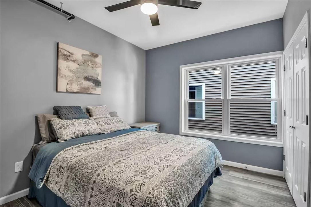 Building Photo - 140 Seymour, Lower St