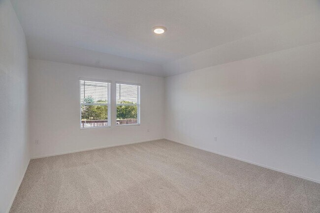 Building Photo - 12317 Silversmith Ln
