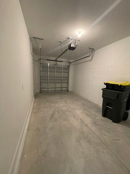 Building Photo - 1414 Gopher Ter
