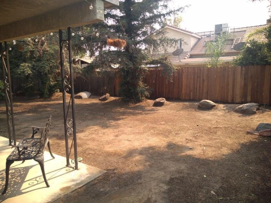 Building Photo - 1599 E Solar Ave