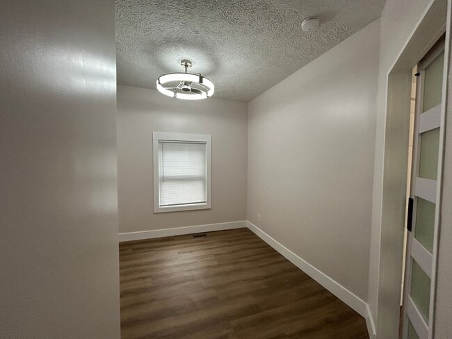 Building Photo - 4300 Apple Ave