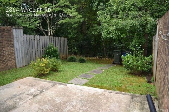 Building Photo - 2864 Wycliff Rd