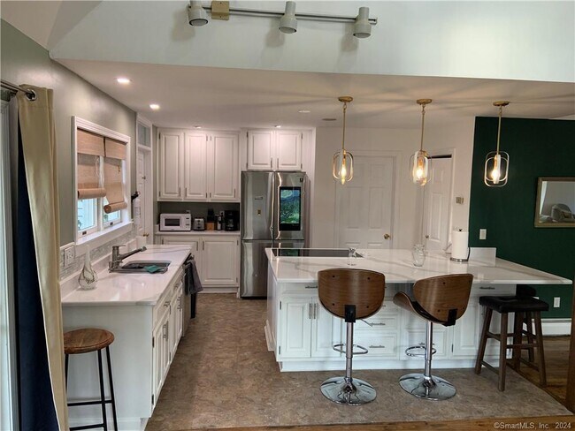 Building Photo - 9 Beech St