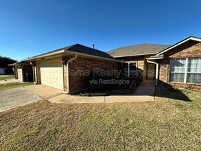 Building Photo - 4905 SE 55th St