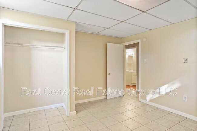 Building Photo - 2068C Virts Ln