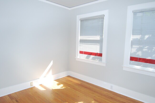 Building Photo - Pristine Craftsman in Belmont Heights!