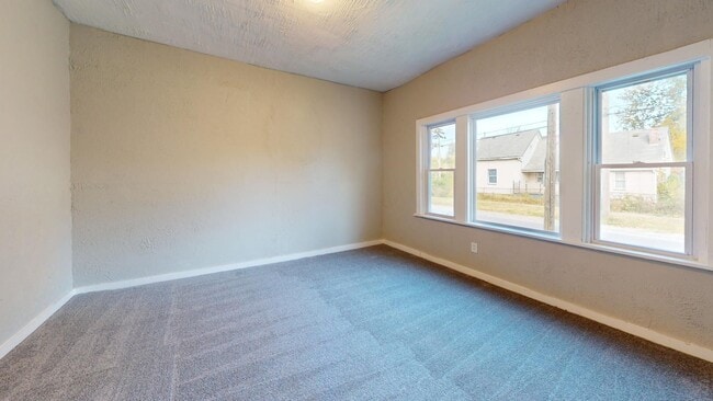 Building Photo - Clark / Fulton Area - 4 Bedrooms - Single ...