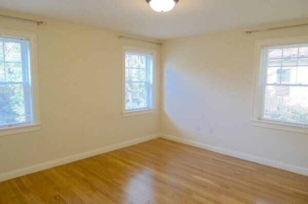 Building Photo - 299 Cabot St