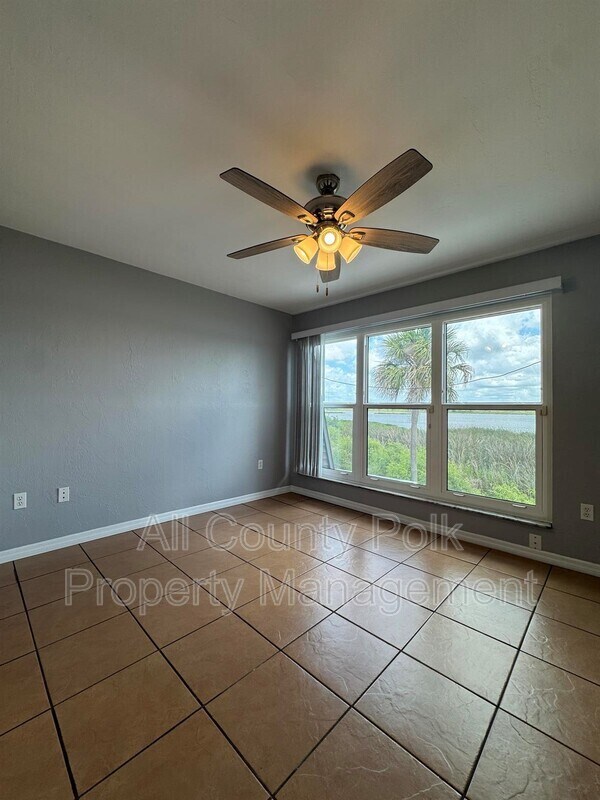 Building Photo - 1836 N Crystal Lake Dr