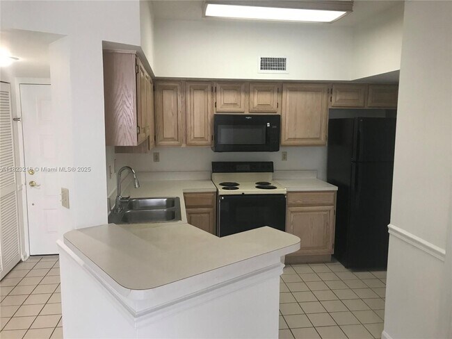Building Photo - 1280 S Alhambra Cir
