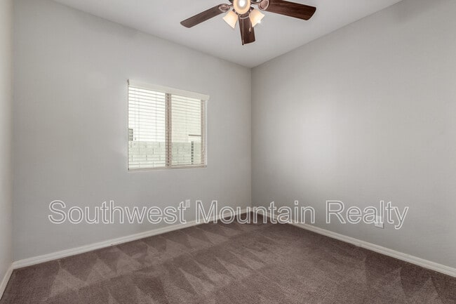 Building Photo - 41540 N Jacaranda Ct