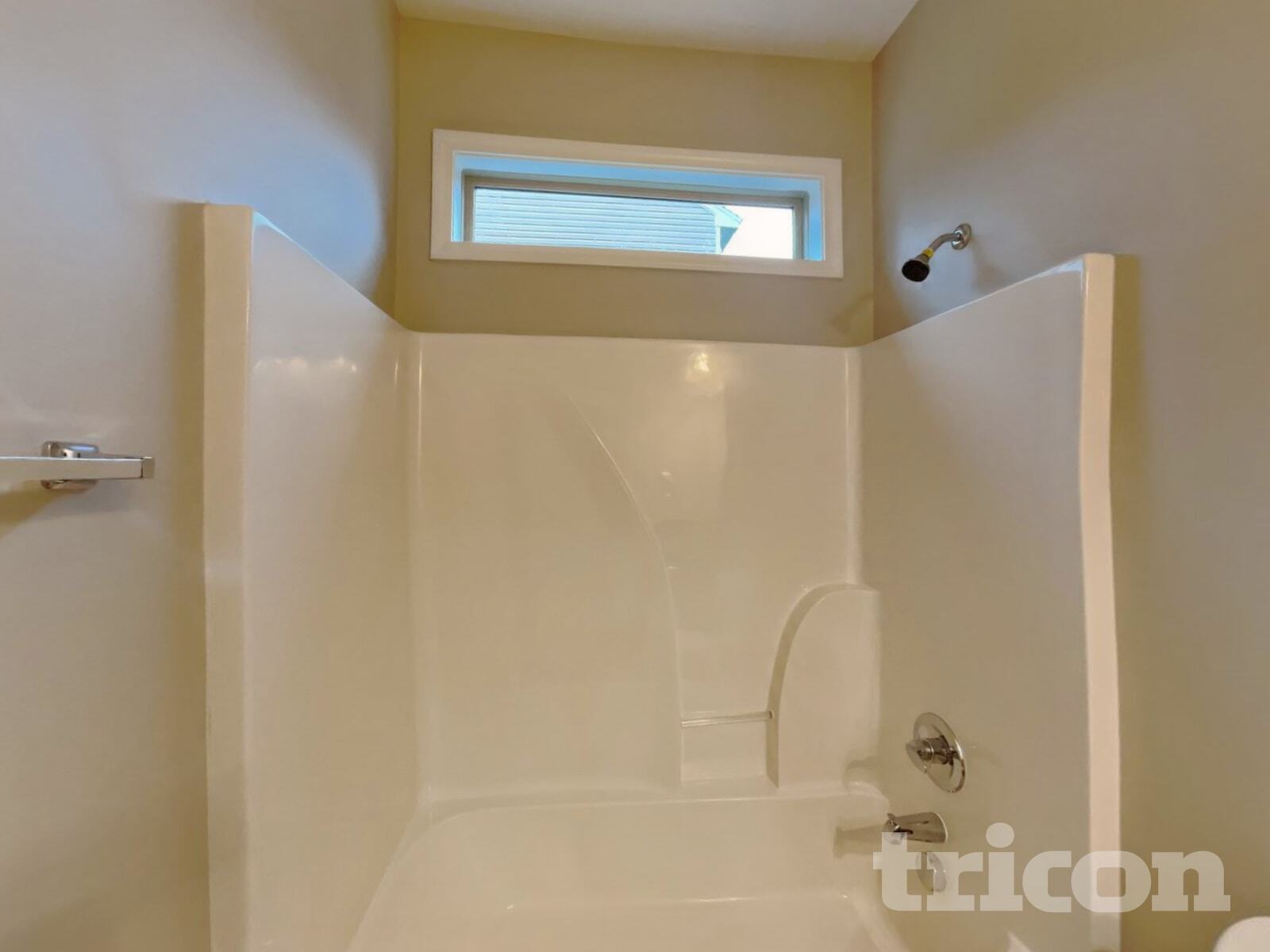 Building Photo - 246 Viking Ln