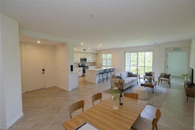 Building Photo - 16572 Kingwood Ln