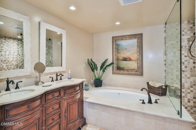 Building Photo - 31944 CA-1