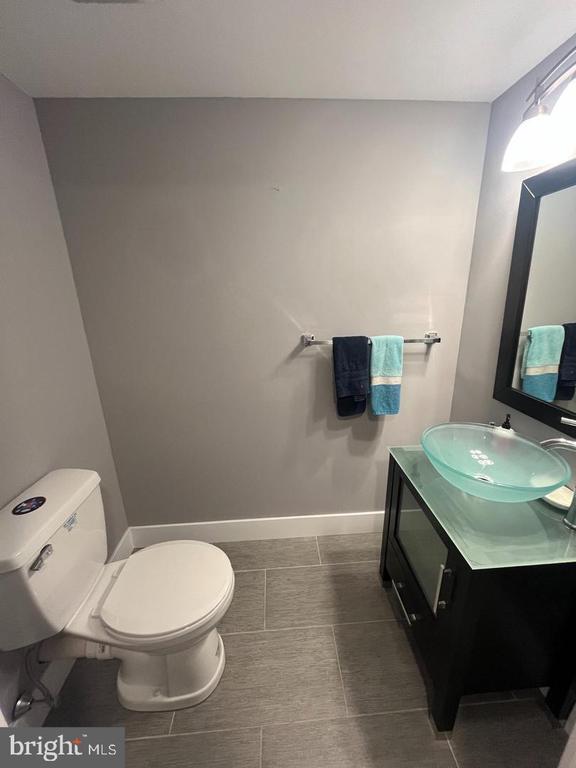 Building Photo - 2244 St Albans St