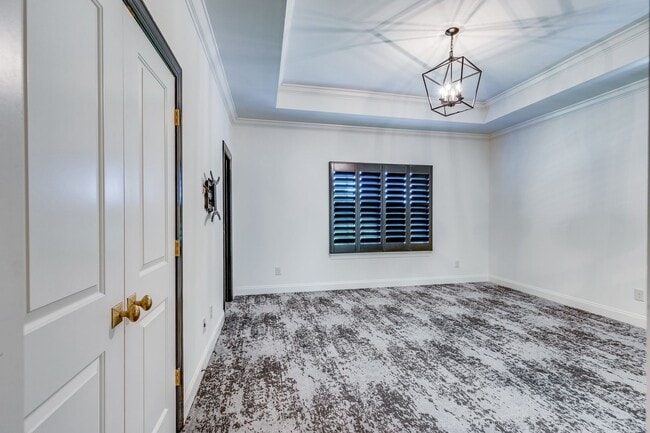 Building Photo - Welcome to this charming end unit townhome