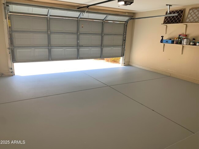 Building Photo - 10366 E Sutton Dr