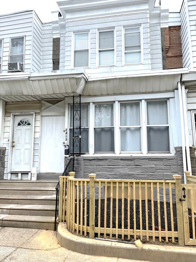 Building Photo - 2413 S 64th St