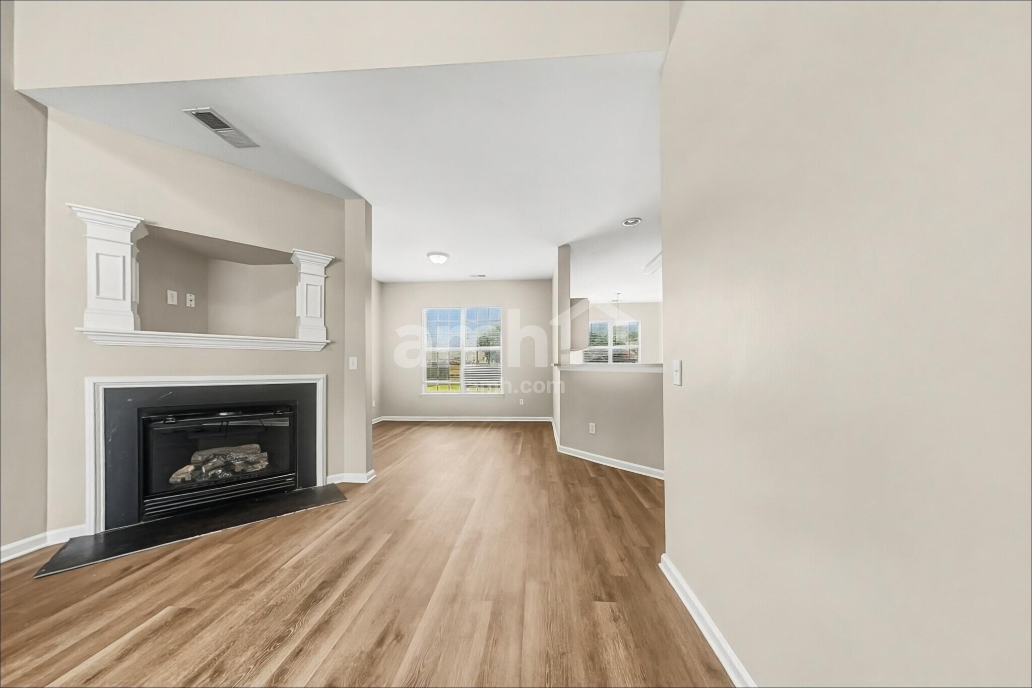 Building Photo - 578 English Oak Cir