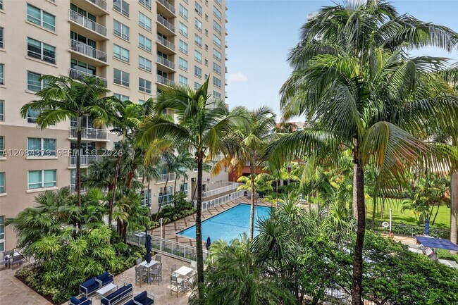 Building Photo - 2000 N Bayshore Dr