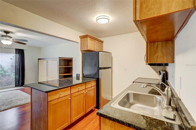 Building Photo - 210 5th Ave S