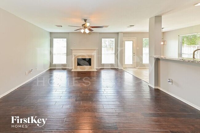 Building Photo - 18402 Wolf Creek Tr