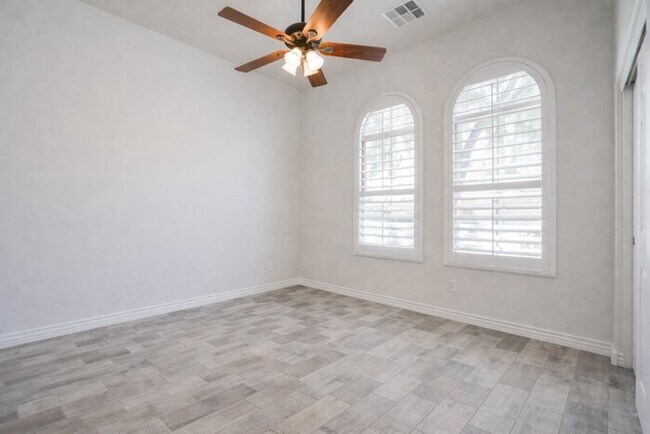 Building Photo - 17564 W Verdin Rd