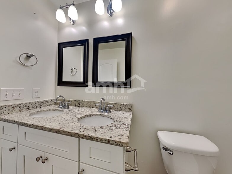 Building Photo - 355 Dunlin Dr