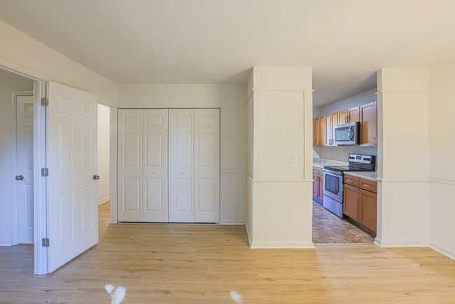 Building Photo - 821 Johahn Dr
