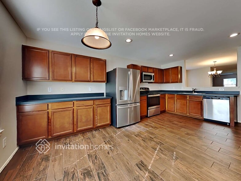 Building Photo - 802 Windflower Dr