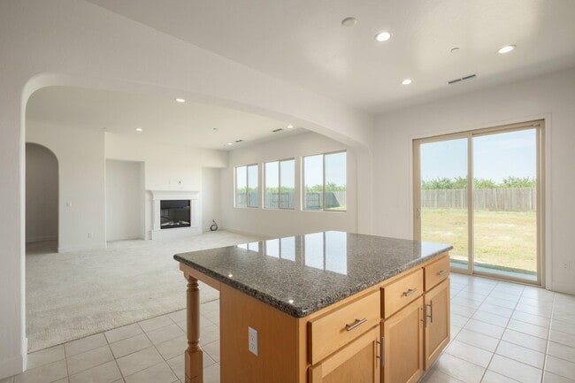 Building Photo - 1257 Rdg Crk Ests Wy