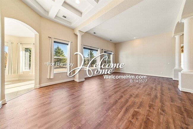 Building Photo - 15020 Redmond Lp