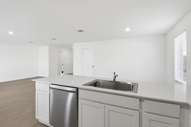 Building Photo - 26914 Dalmatian Bellflower Dr