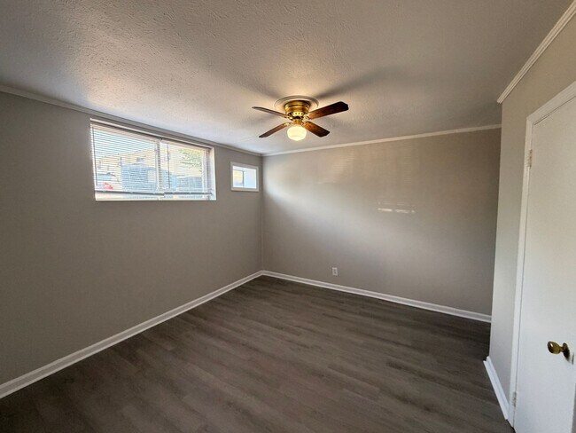 Building Photo - 1 Bedroom, 1 Bathroom close to public transportation in the Heart of Lexington