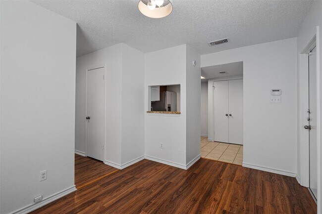 Building Photo - 2602 Alcott Ln
