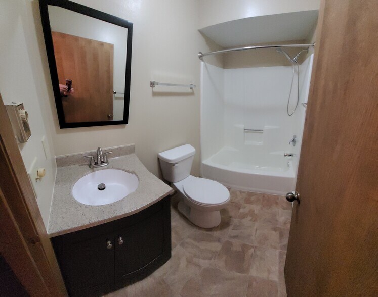 Building Photo - 2022 Sylvan Way