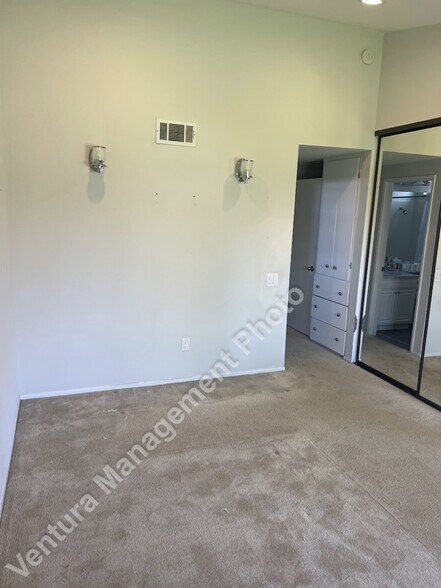 Building Photo - 44168 Village 44