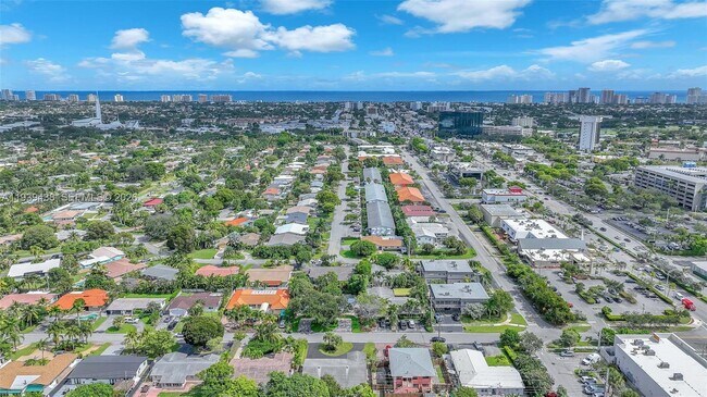 Building Photo - 5133 NE 18th Terrace