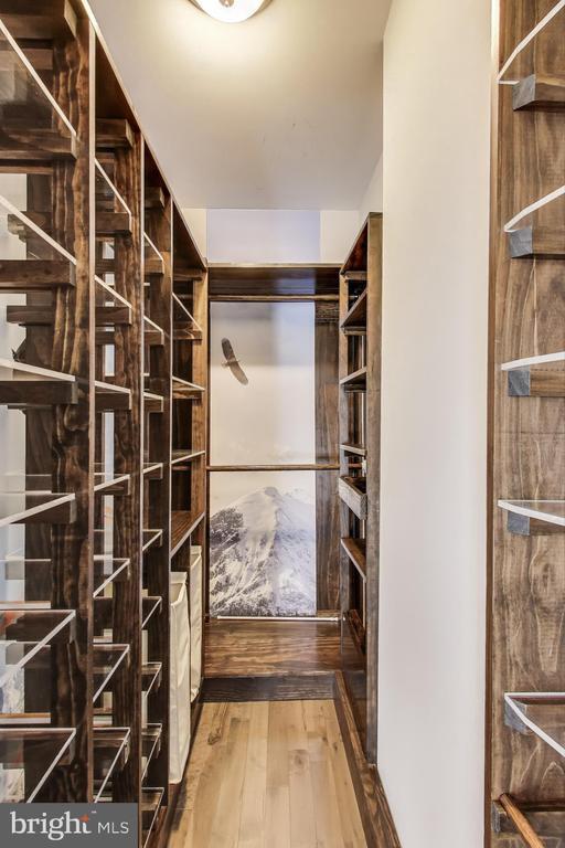 Building Photo - 317 Todd Pl NE