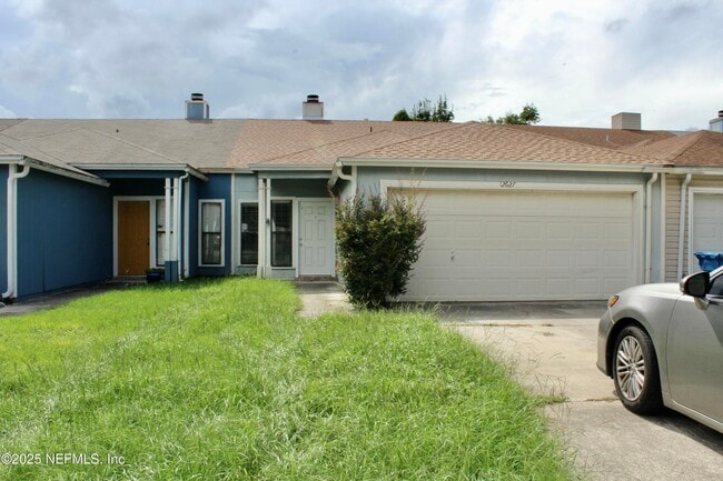 Building Photo - 12627 Enchanted Hollow Dr