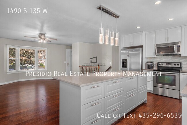 Building Photo - 1490 S 135 W