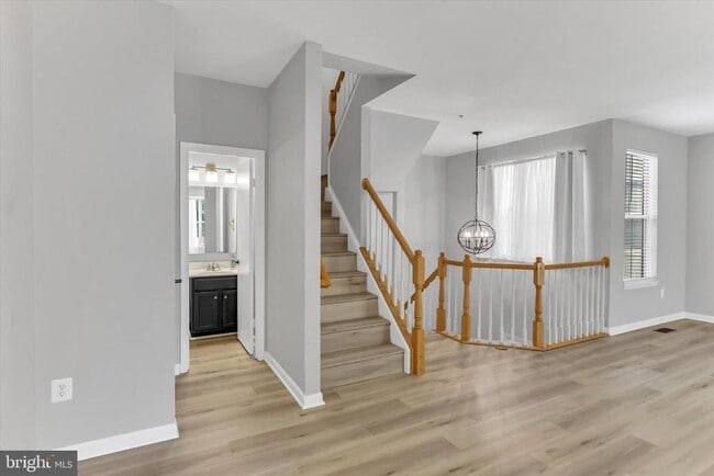Building Photo - 9411 Royal Bonnet Terrace