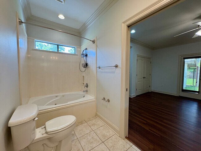 Guest Bath - 40489 1513