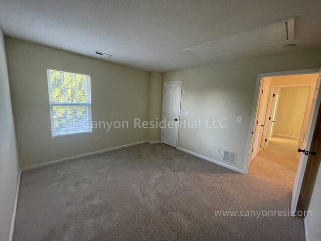 Building Photo - 500 Rockbridge Dr