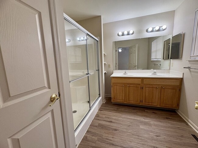 Building Photo - 3 Bedroom 2.5 Bathroom Townhome in Hummelstown!