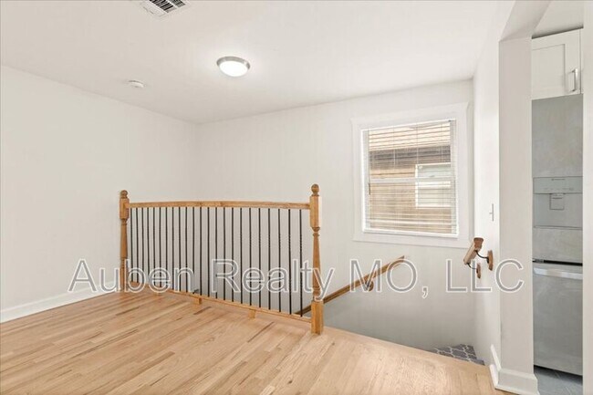 Building Photo - 4605 Harrison St