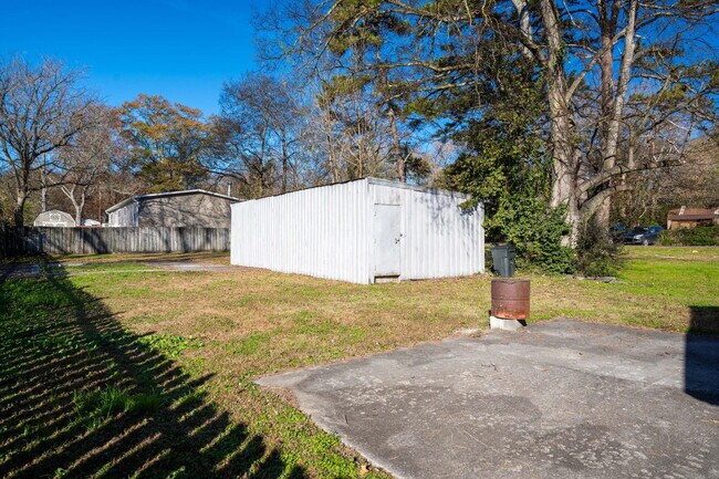 Building Photo - 276 S Center St