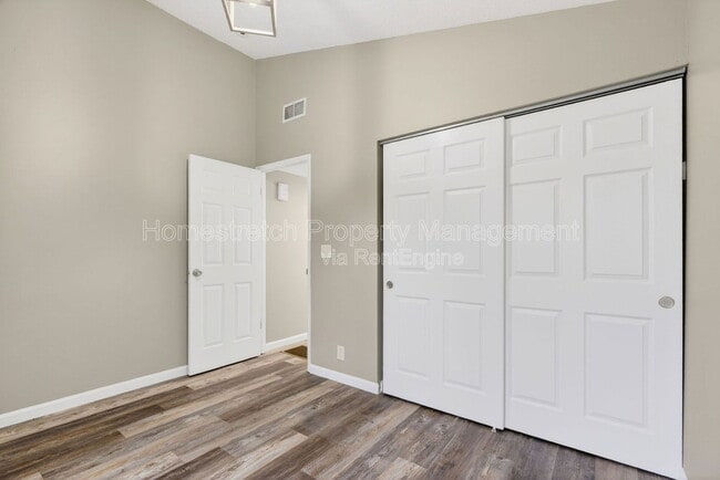 Building Photo - 3333 Green Pasture Dr